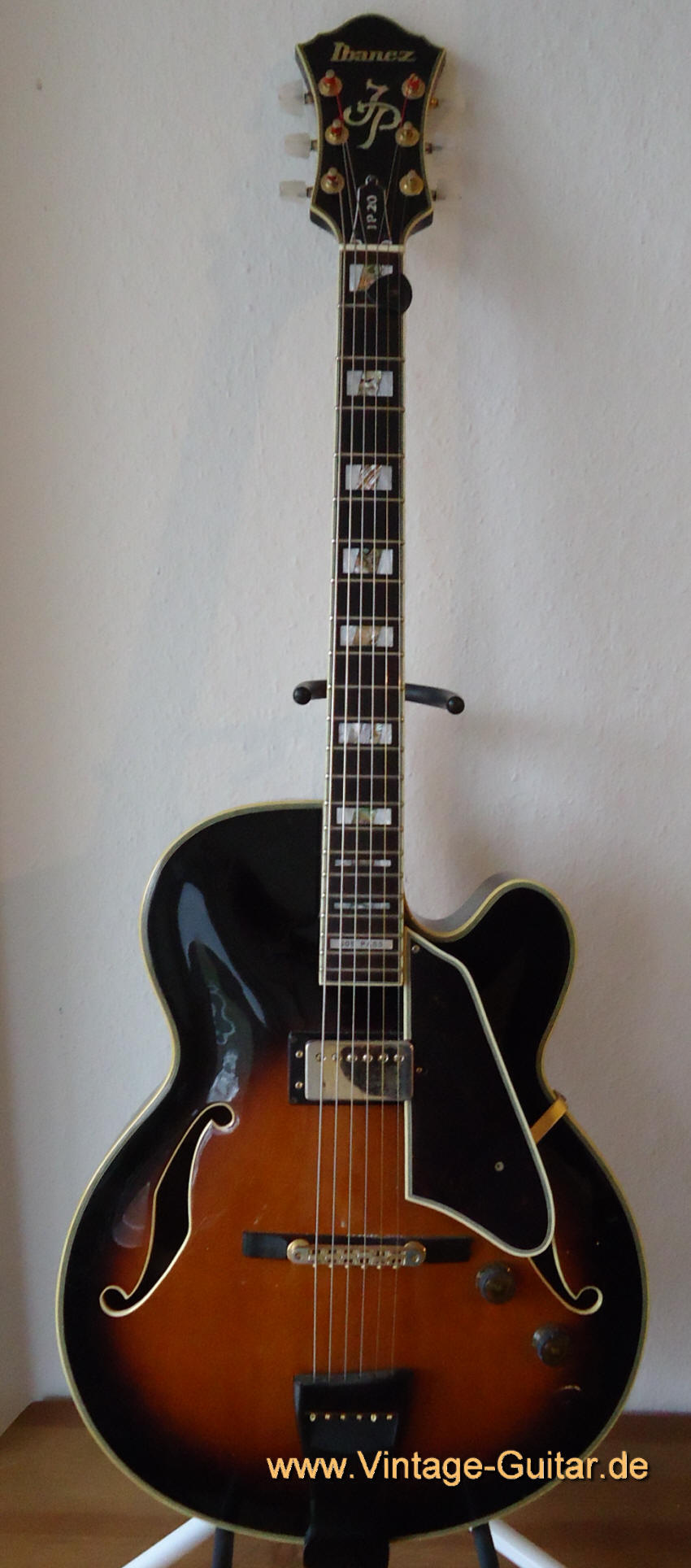 Ibanez Joe Pass a.jpg